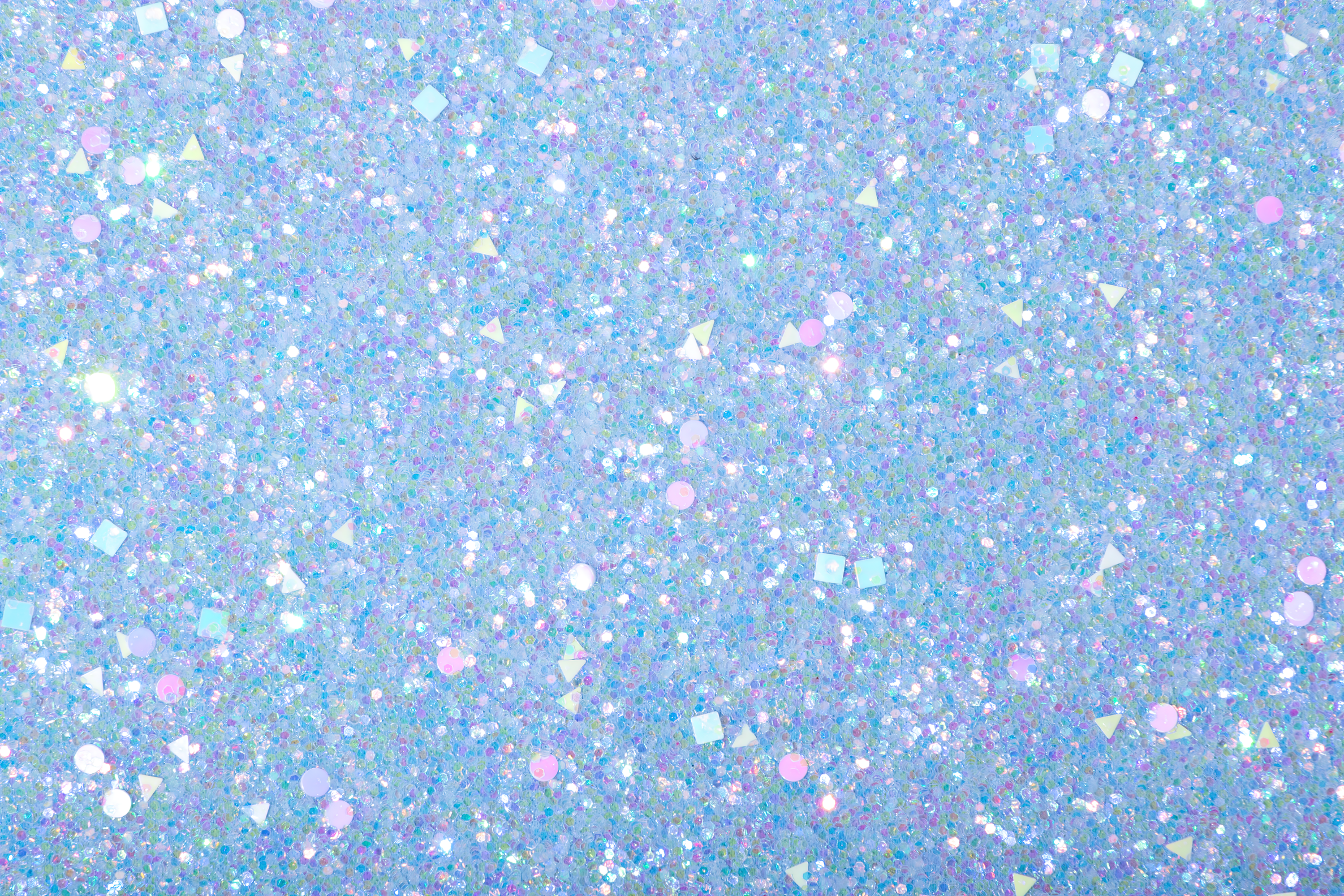 Glitter — Azul Lilás shutterstock_1538717687-art-scale-2_00x-gigapixel.png